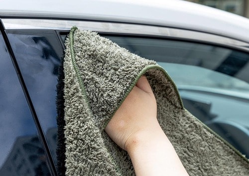 吸水性：水をたっぷり吸い上げる 洗車タオルおすすめ イメージ