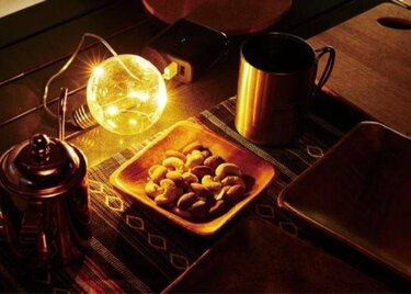 100均キャンプ 夜を盛り上げる ダイソー セリアの110円ライトが想像以上でした 360life サンロクマル