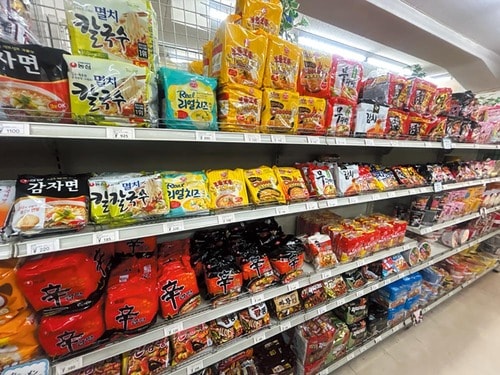 最近、韓国の甘辛袋麺が人気! 韓国の袋麺おすすめ イメージ