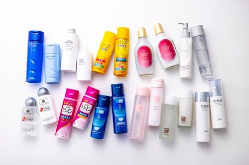 化粧水&乳液のライン使いは必須でないけれどメリットも プチプラ美白化粧水おすすめ イメージ
