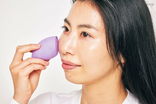 よく絞ってからトントンづけ うるおいメイク編テクおすすめ イメージ2
