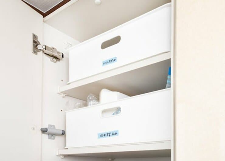 ニトリが大活躍！ 吊り戸棚は“投げ入れザックリ収納”もおすすめです