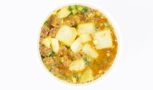 カレー味はスープ粉末の量にまで差がありました