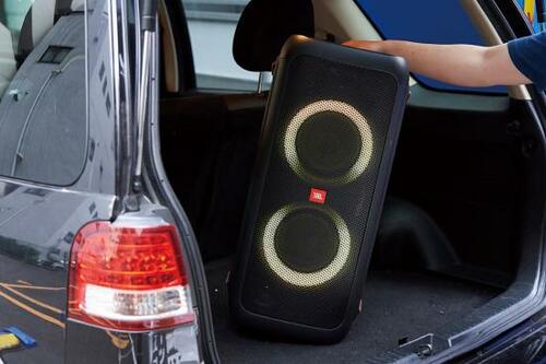 ポイント2：豊富な端子類でいろいろな用途に使える イメージ3