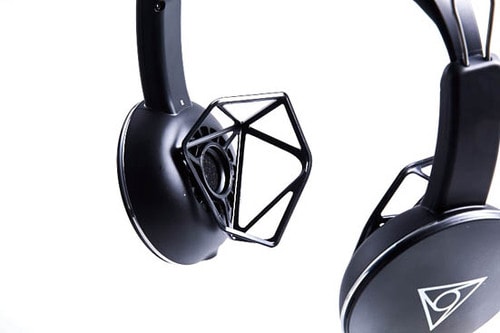 オープンと密閉に切り替えできるワイヤレス対応ヘッドホン イメージ