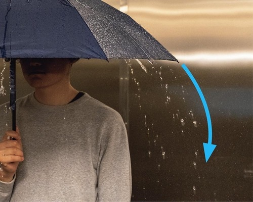 【テスト報告書】傘生地のはっ水性によって雨の濡れやすさに差が出た! 折りたたみ傘おすすめ イメージ2