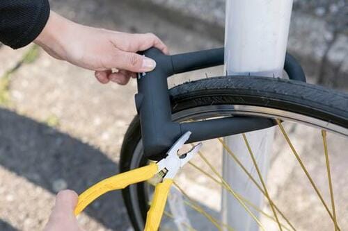 頑丈素材と存在感で窃盗抑止! パナソニック U型ロック SAJ080 イメージ4