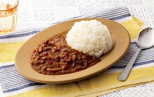 6種の具材入りで食感も楽しい 高級レトルトカレーおすすめ イメージ2