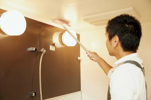 お風呂の水気を切るカビすっきりワイパー イメージ