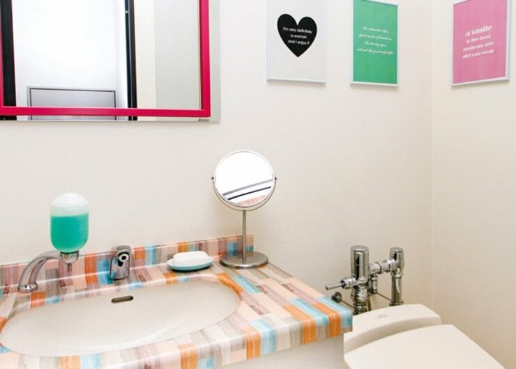 地味なトイレをメイクルーム風にするアレンジアイテム4選！