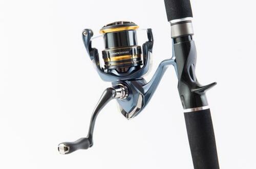 上位機種の機構を惜しみなく搭載した「アルテグラ」