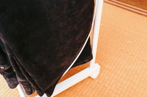 IKEAのほかにONE MORE THING……紳士服売場の選びやすさを実現するパンツハンガーカスタム イメージ2