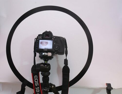 余計な写り込みをシャットアウト反射しやすい被写体をキレイに撮れます