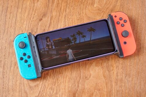 スマートフォンマウントパーツってなに？ スマホマウントパーツおすすめ イメージ