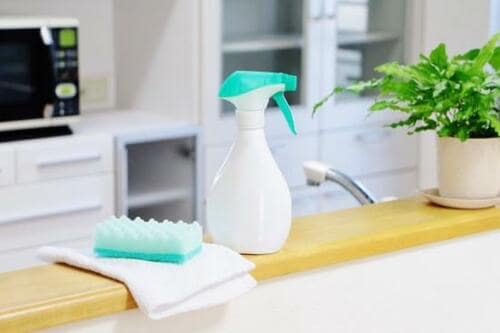 中性洗剤で落ちない汚れには「アルカリ性洗剤」を! イメージ