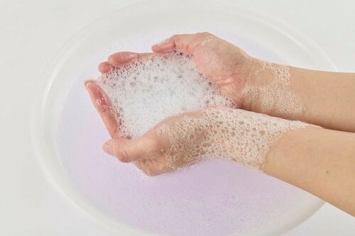 泡を肌にまとって心地が良い 保湿系入浴剤おすすめ イメージ