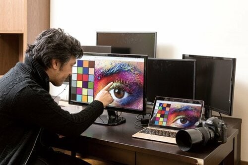 小さなノートPCはPCモニタで使い勝手アップ!