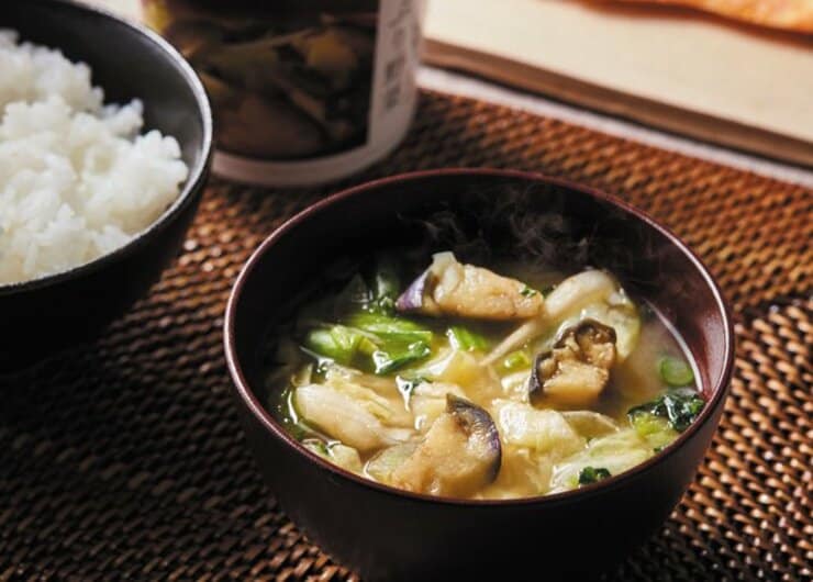 ぐっすり眠るには「みそ汁」!? 不眠に悩む人に試してほしいこと6選