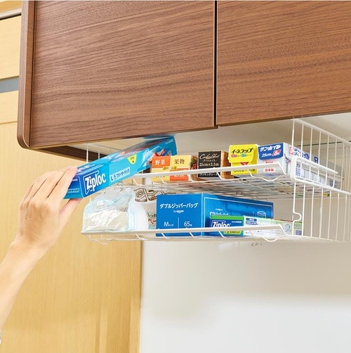 片手でサッと取り出せて便利 吊り下げラックおすすめ イメージ