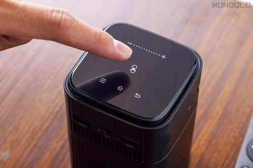 【使い勝手】天板でタッチ操作できる! リモコンの感度もストレスなし ミラアーク「CINEMAGE mini」おすすめ イメージ2