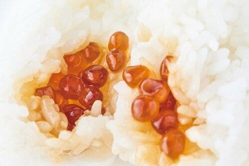 コンビニおにぎりを盛り上げるセブンの新たな「塩むすび」 イメージ