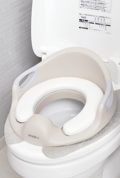 PIYO「トイレトレーナー」 補助便座おすすめ イメージ