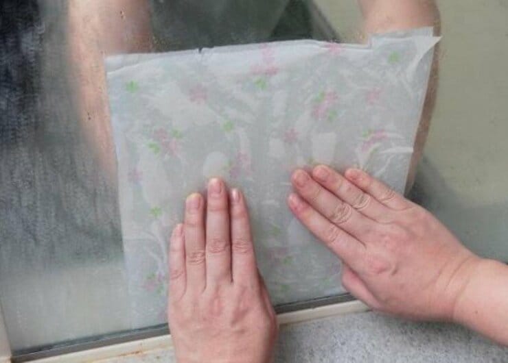 【掃除スゴ技】お風呂鏡のウロコは「レモンパック＋歯みがき粉」ではがれました｜「LDK」が比較