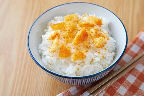 D評価: 国民的お菓子をまぶしましたらご飯との相性が最悪でした イメージ