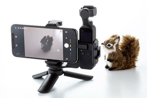 大きなファインダーはスマホ連携で手に入ります！ イメージ