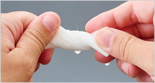 乾いた汚れも水分で洗い流す! おしりふきおすすめ イメージ