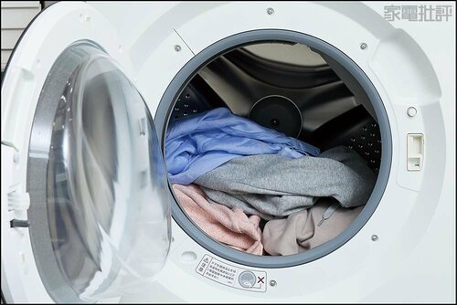 穴あき布で生地の傷みを比較 ドラム式洗濯機おすすめ イメージ2