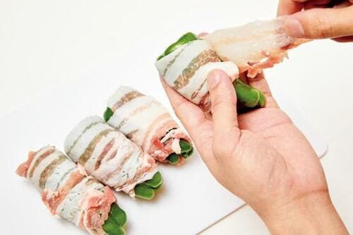 火も包丁も不要！ レンジだけ！まるごとピーマンの肉巻き イメージ2