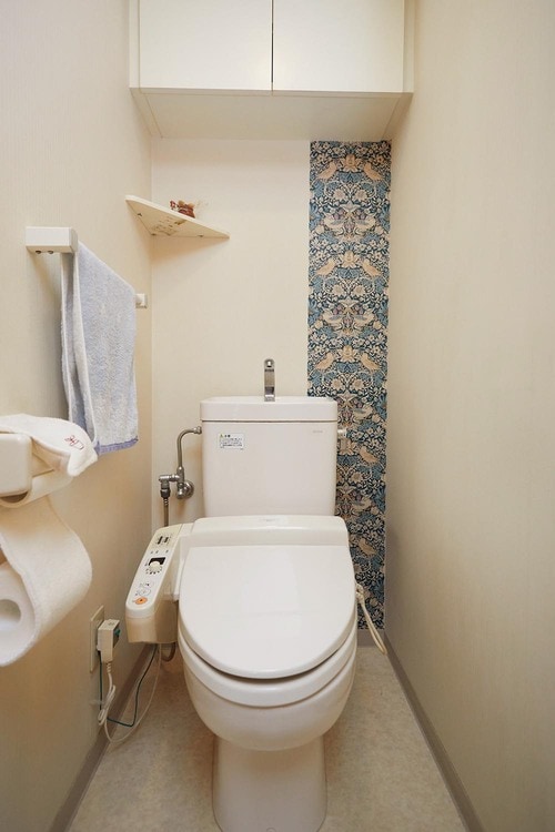 見飽きたトイレ空間はリメイクシートで劇的変化!