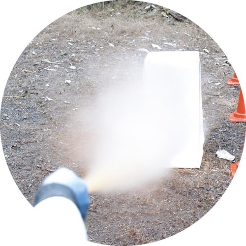 噴射距離・範囲のテスト結果 クマ撃退スプレーおすすめ イメージ2