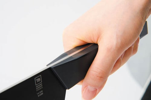 ①1万円超えの高級品なのに、柄の凸凹が握りにくい包丁 イメージ2