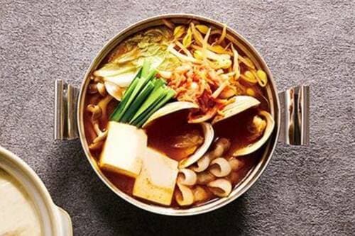 どんどん食べたい辛ウマスープ 鍋の素おすすめ イメージ
