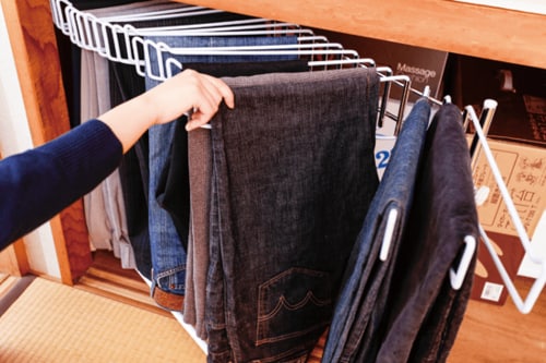 IKEAのほかにONE MORE THING……紳士服売場の選びやすさを実現するパンツハンガーカスタム イメージ