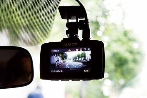 ドラレコ映像で自分の違反が 発覚するケースもあります イメージ