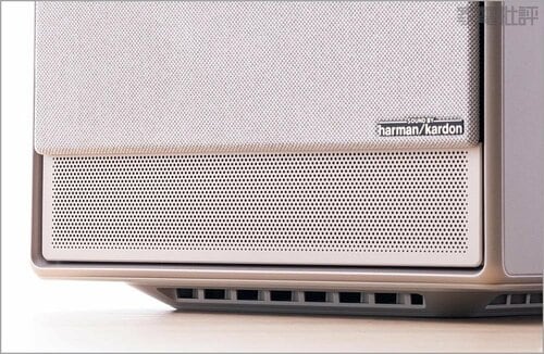 2スピーカーが同じ向きでサラウンド感は微妙 4Kプロジェクターおすすめ イメージ