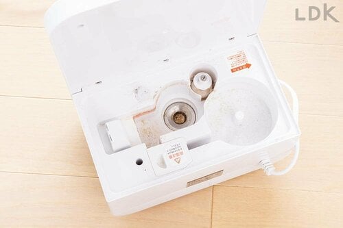 ポイント:赤カビにはクエン酸、水垢は削り取る イメージ