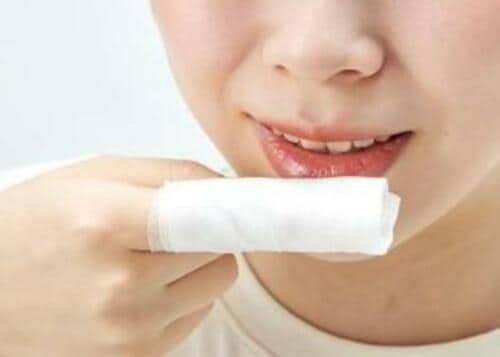 水なしで口臭ケアできる 花王「ピュオーラ 歯みがきシート」 イメージ3