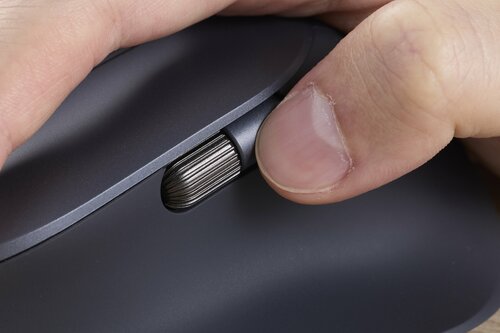 選び方7：大きなデータの閲覧性を上げたいならサイドホイール付きも要検討 仕事用ワイヤレスマウスおすすめ イメージ