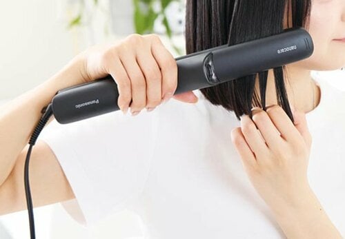 高浸透ナノイーが髪を潤わせつつ、ツヤツヤのストレートを実現 ストレートアイロンおすすめ イメージ