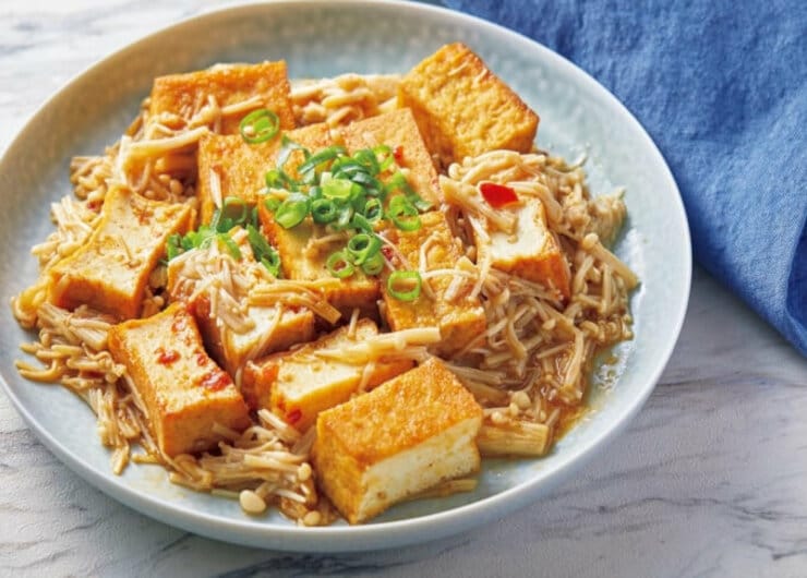 献立の救世主！ 無限に使える“ずぼら冷凍ソース”「えのきごま」レシピ3選｜「LDK」が紹介