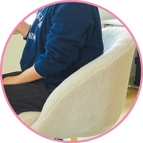 見た目のかわいさ以上に機能的で座り心地よし LOWYAの家具おすすめ イメージ