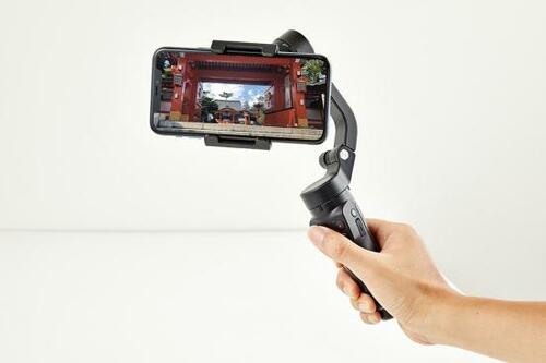 プロっぽい動画を撮るには「スタビライザー」が必須!