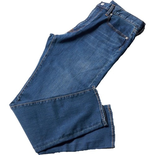 アイテム4：GU「ストレッチスリムジーンズ」 イメージ