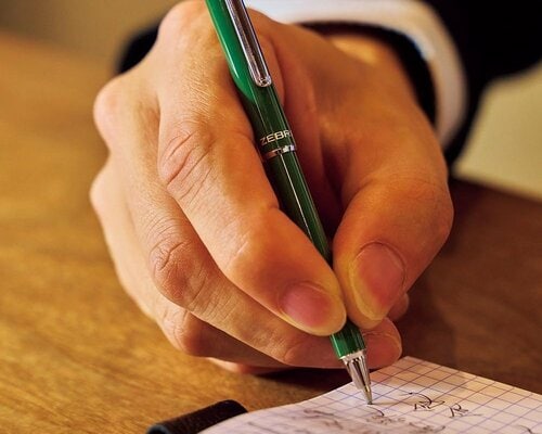 持ちやすくて書きやすい手帳用ボールペンが欲しい 手帳用ボールペンおすすめ イメージ