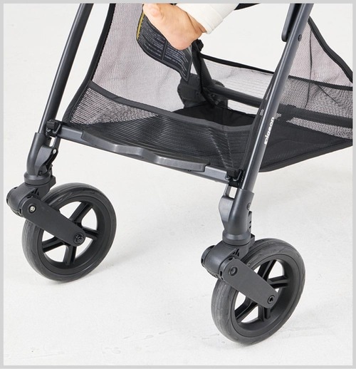 前輪が大きいので段差を越えやすい！ B型ベビーカーおすすめ イメージ