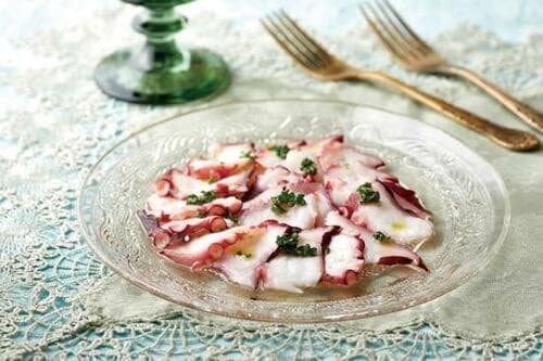 [タコのカルパッチョ]茹でダコ＆オイルで食感そのまま！ イメージ2